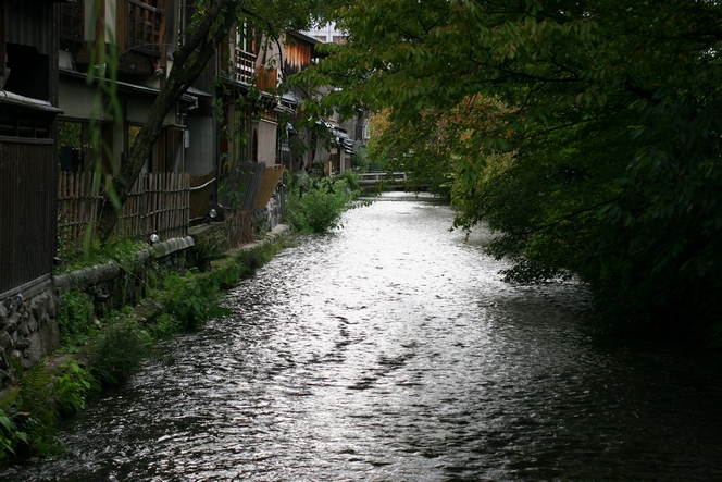 Peaceful Kyoto scene in homage to the tsunami victims