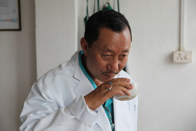 The expertise of a planter in Darjeeling